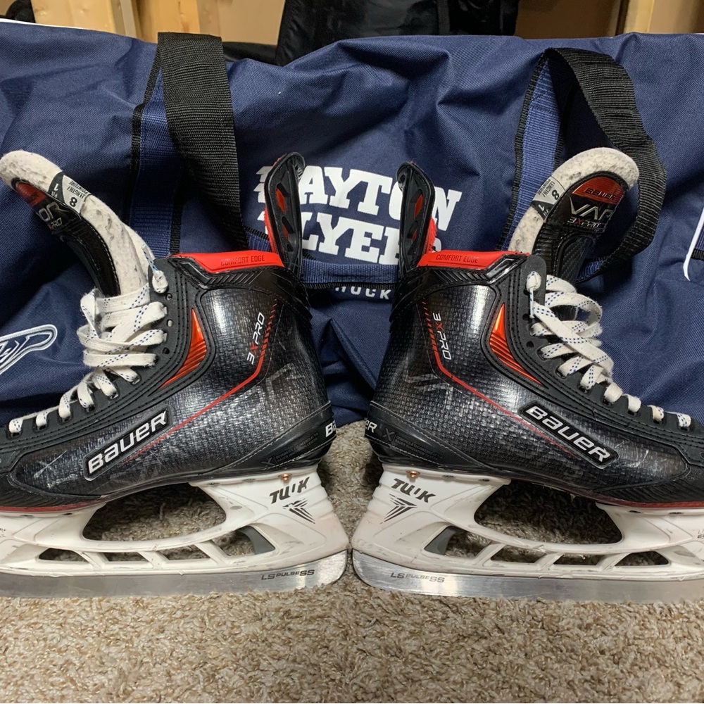 Bauer Vapor 3X Pro - Black and Red